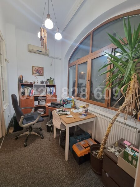 Eroilor  Apartament 4 camere 150mp + curte